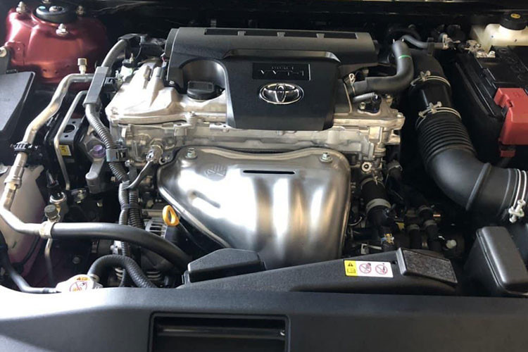 Theo dự đoán, mẫu xe Camry 2.5Q 2019 mới sẽ được Toyota trang bị khối động cơ mạnh hơn phiên bản cũ để cho ra công suất tối đa 206 mã lực và mô-men 250 Nm. Đi kèm với đó là hộp số tự động 8 cấp