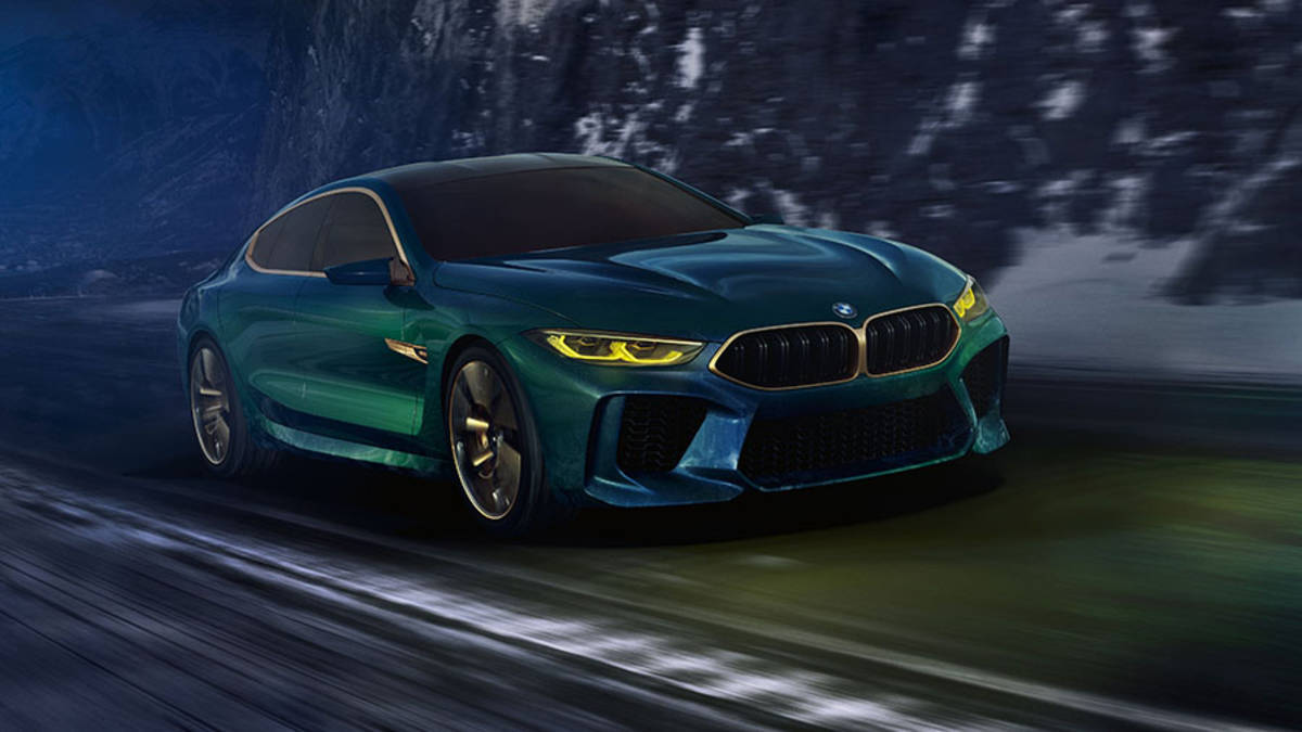 Nhìn từ phía trước chiếc xe giống Coupe 2 cửa nhưng thực ra nó khá dài và có kiểu dáng lai Coupe