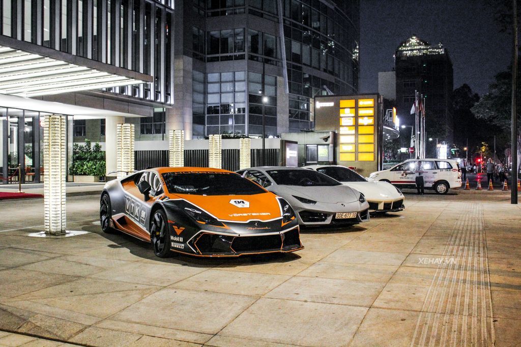 Ngày 16/3, Aston Martin Việt Nam chính thức tổ chức lễ ra mắt xe tại showroom chính hãng đầu tiên ở Quận 1, TP. Hồ Chí Minh