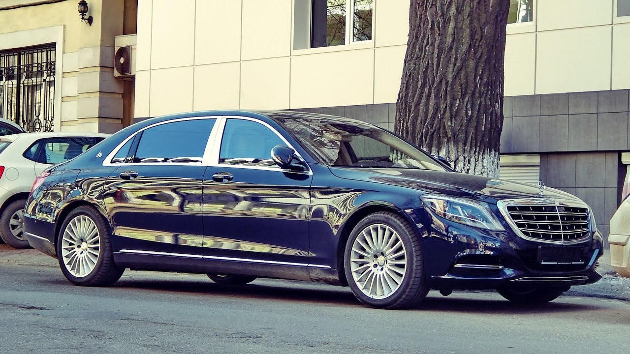 Khối động cơ phía dưới nắp ca-pô Mercedes-Maybach S500 là khối động cơ Biturbo V8 4.7 lít, sản sinh công suất 455 mã lực và mô-men xoắn 700 Nm. Kết hợp với hộp số tự động mới 9G-Tronic