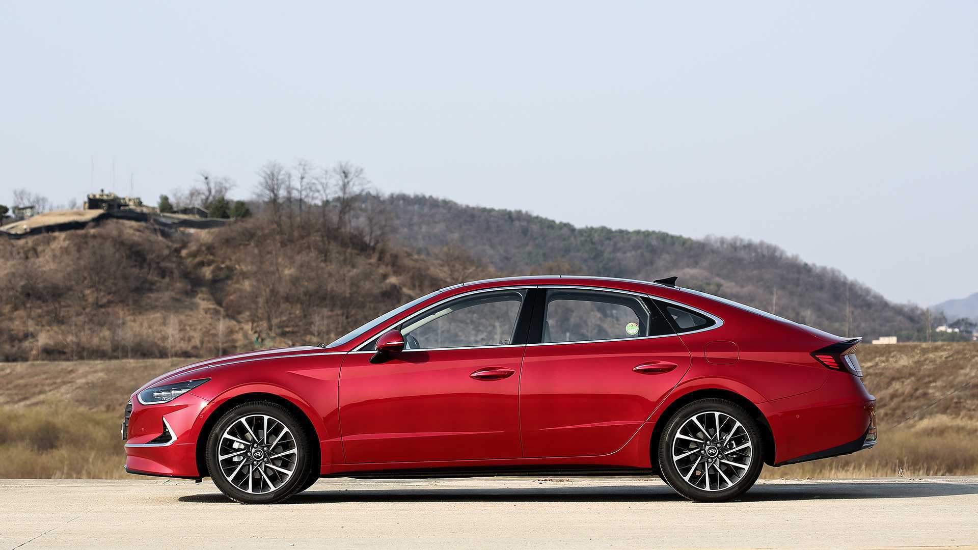 Xe được thay đổi hoàn toàn về thiết kế