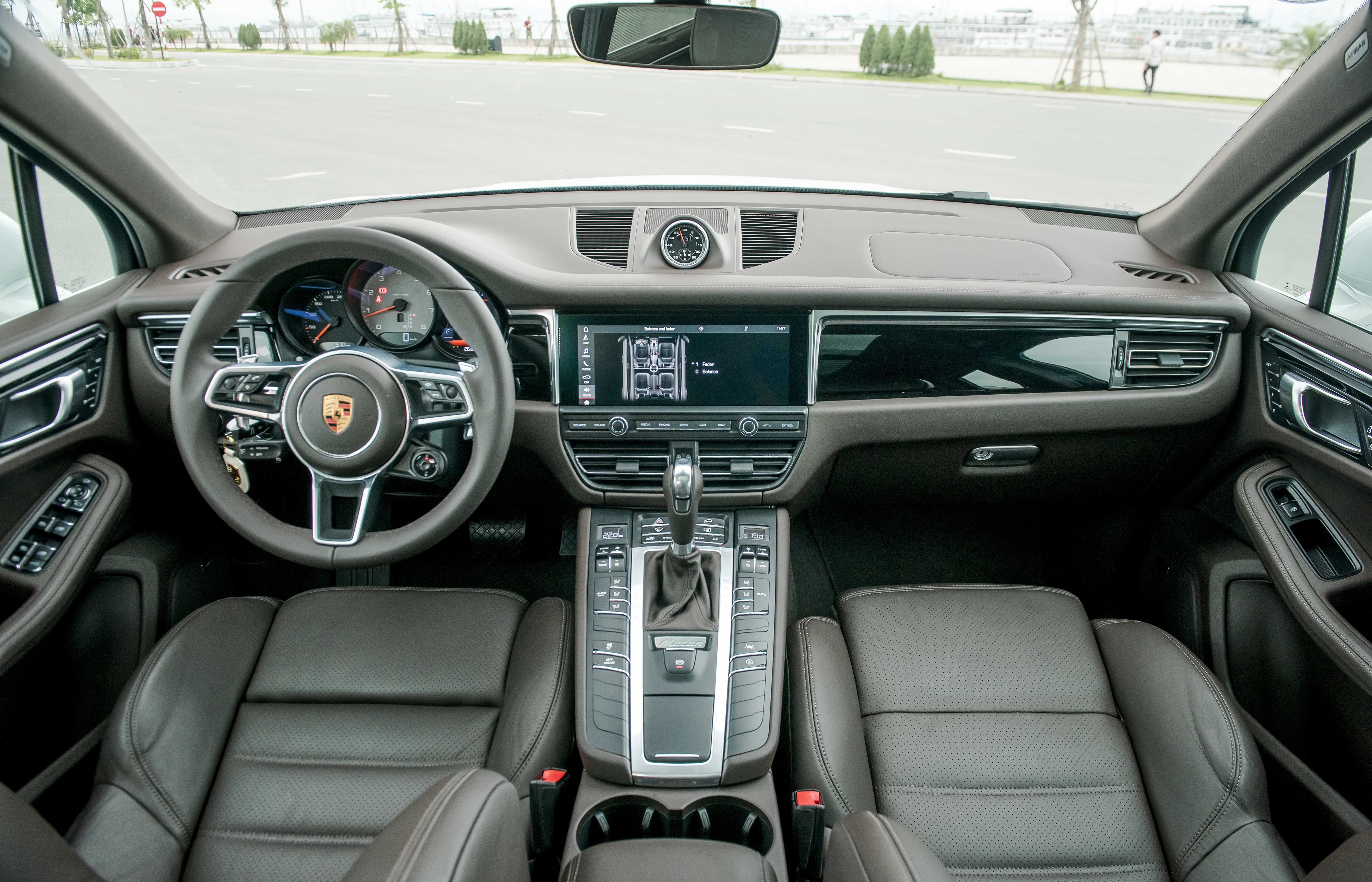 Porche trang bị cho Macan S 2019 màn hình cảm ứng lớn như trên người đàn anh Cayenne