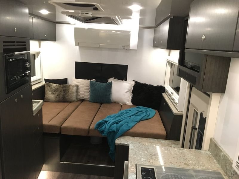 Patagonia sở hữu kích thước chiều dài 5,3m; rộng 2438mm và cao 2133mm.