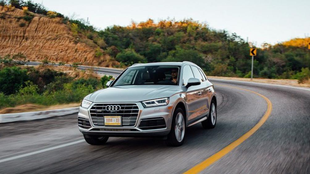 Audi Q5 2019 sử dụng động cơ tăng áp 2.0 lít cho công suất tối đa 252 mã lực. Giá bán tại Việt Nam là 2,51 tỷ đồng.