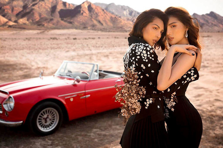Đáng chú ý là bộ ảnh chiếc mui trần cổ Datsun Fairlady 1600 được làm đạo cụ đề đưa cặp đôi Kỳ Duyên và Minh Triệu tới "miền đất lạ" rồi cùng hòa quyện vào nhau, dưới những mẫu trang phục của Lê Thanh Hòa