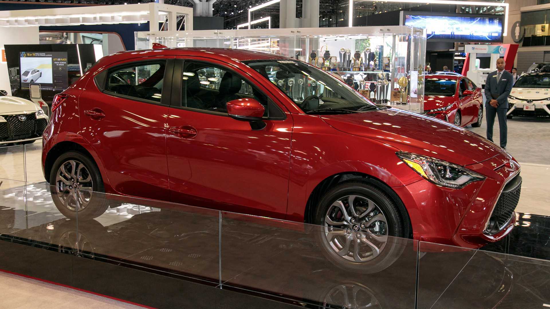 Toyota Yaris có sự tương đồng với người đồng hương từ thiết kế ngoại thất cho tới hệ thống khung gầm