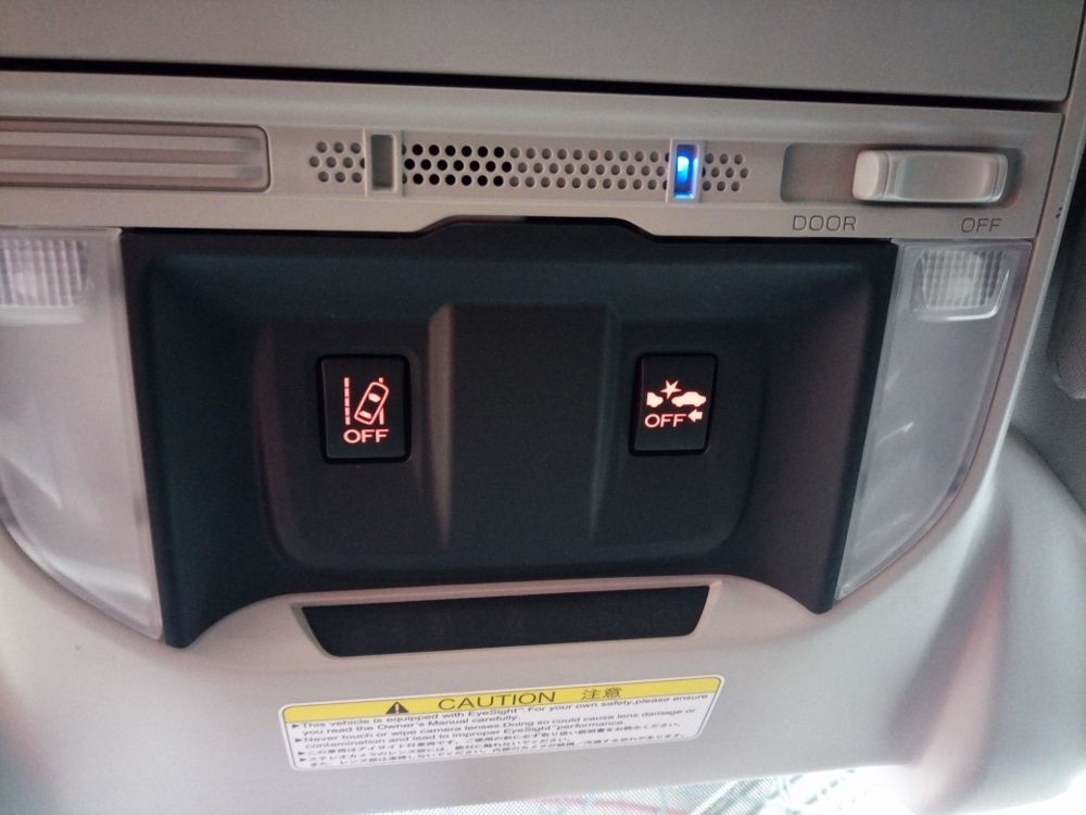 Nổi bật là công nghệ hỗ trợ lái xe an toàn EyeSight của Nhật Bản cảnh báo nguy cơ va chạm, cũng như chủ động phanh xe để tránh tai nạn