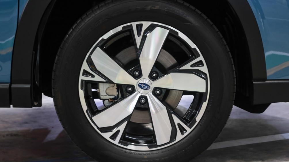 Lazang khoẻ khắn, trẻ trung...