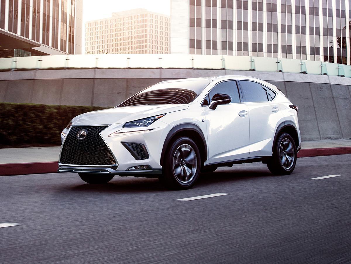 10. Lexus NX 2019 (giá khởi điểm: 36.485 USD)