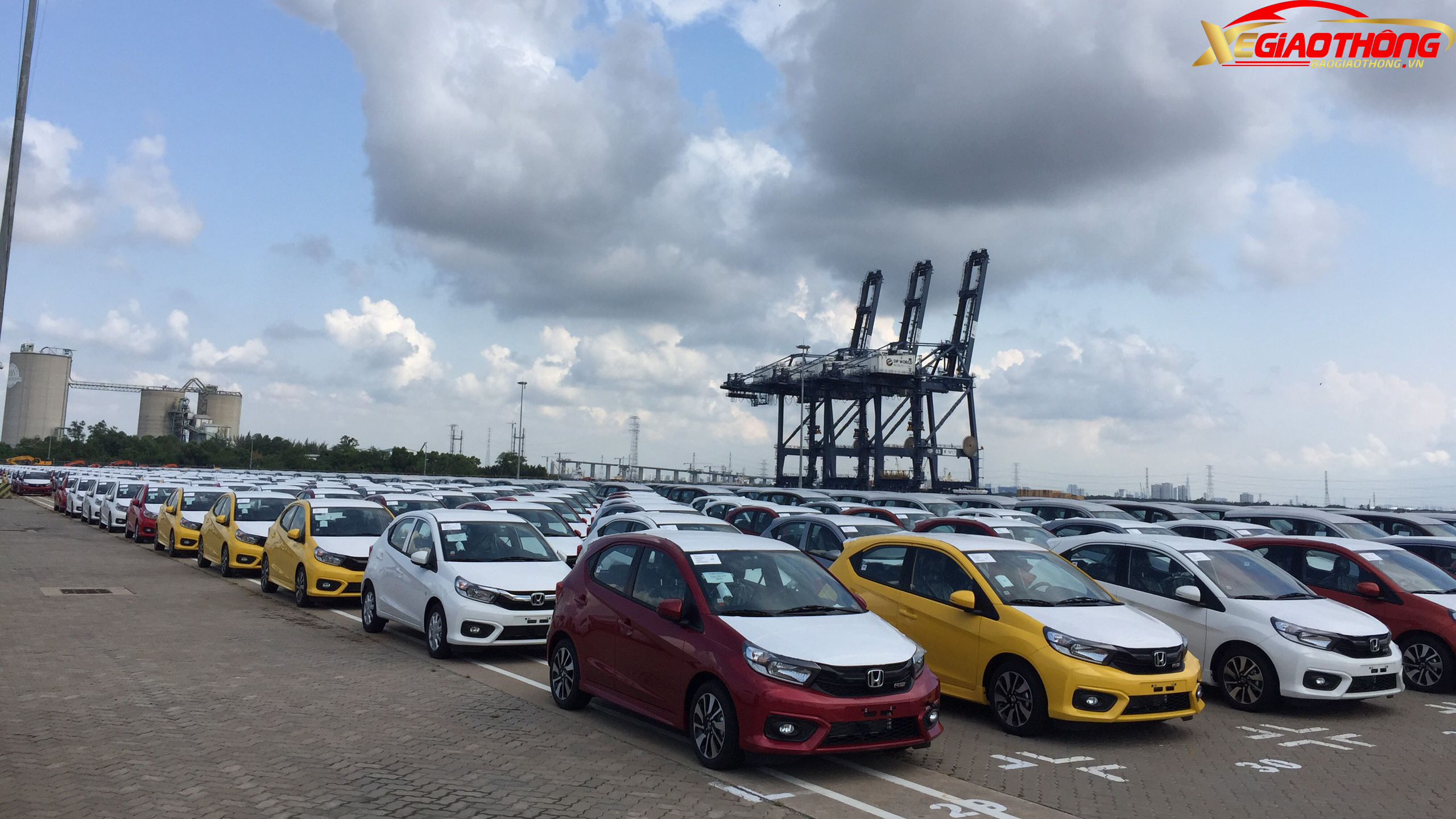 196 xe còn lại đang trên đường ra Bắc, cập cảng tại Hải Phòng