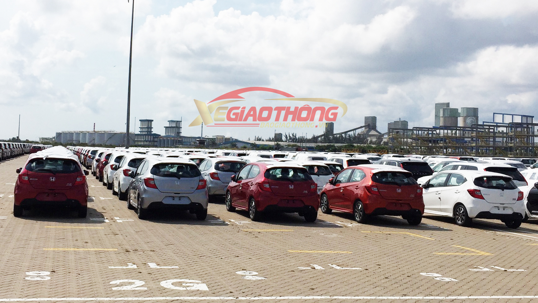 Theo khảo sát của PV, hiện nhiều đại lý của HVN đã nhận đặt cọc mẫu xe cỡ nhỏ giá rẻ Brio với giá tạm tính từ 380 - 450 triệu đồng