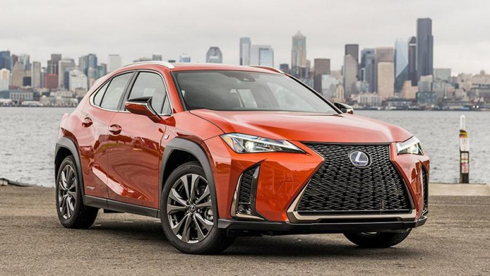 Lexus UX 2019 có giá bán từ 32.000 USD (khoảng 740 triệu đồng).