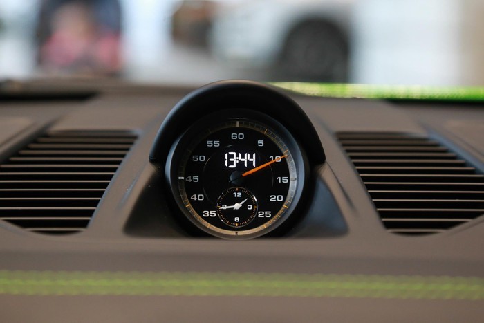 Siêu xe có thể tăng tốc 0-100 km/h trong 3,2 giây trước khi đạt tốc độ tối đa 312 km/h