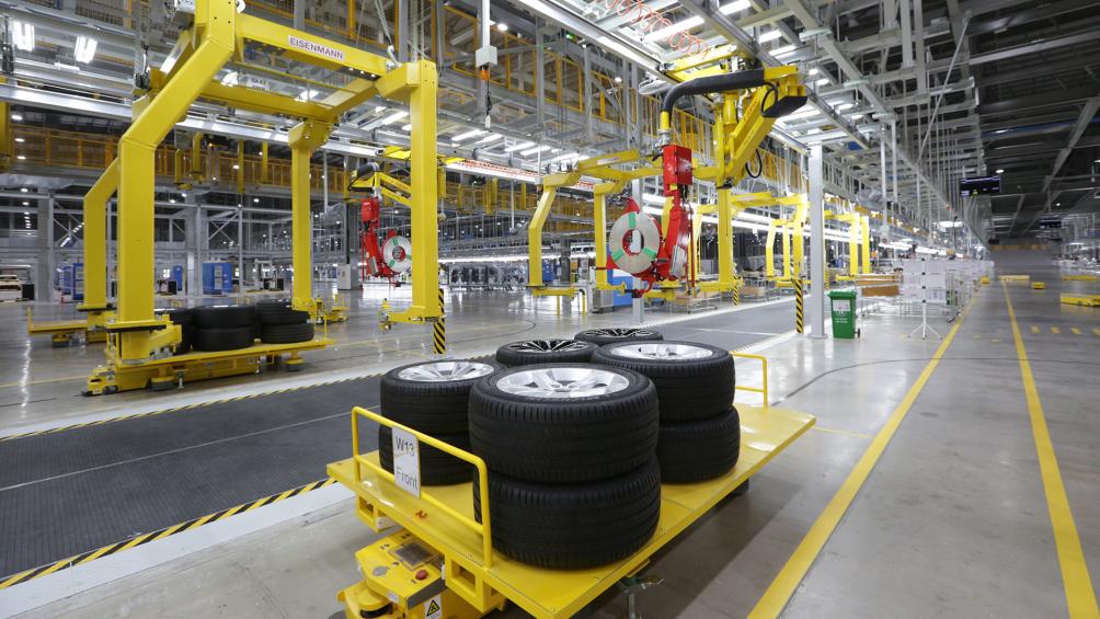 Xưởng phụ trợ có khu vực lắp hoàn thiện lốp xe và có năng lực mở rộng cho đúc các chi tiết nhựa trong tương lai