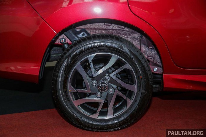 Tất cả các mẫu Avanza đi kèm với bộ la-zăng hợp kim 15 inch