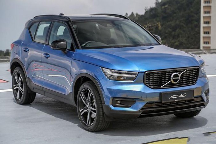 Volvo XC40 2019 mới sẽ được đưa về Việt Nam trong tháng 6/2019 này để cạnh tranh cùng các đối thủ đến từ Đức gồm; Mercedes-Benz GLA, BMW X1 và Audi Q3 ở phân khúc crossover hạng sang cỡ nhỏ