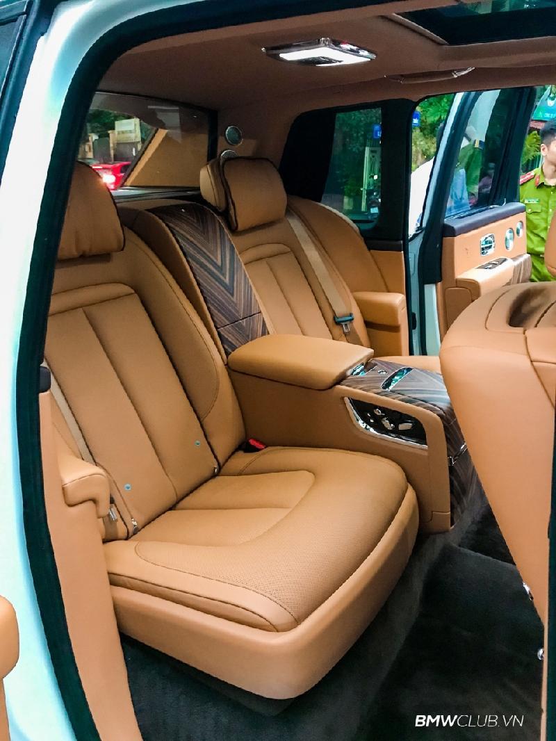 Ngoài ra, chiếc xe này cũng được thửa riêng những dấu ấn đặc biệt