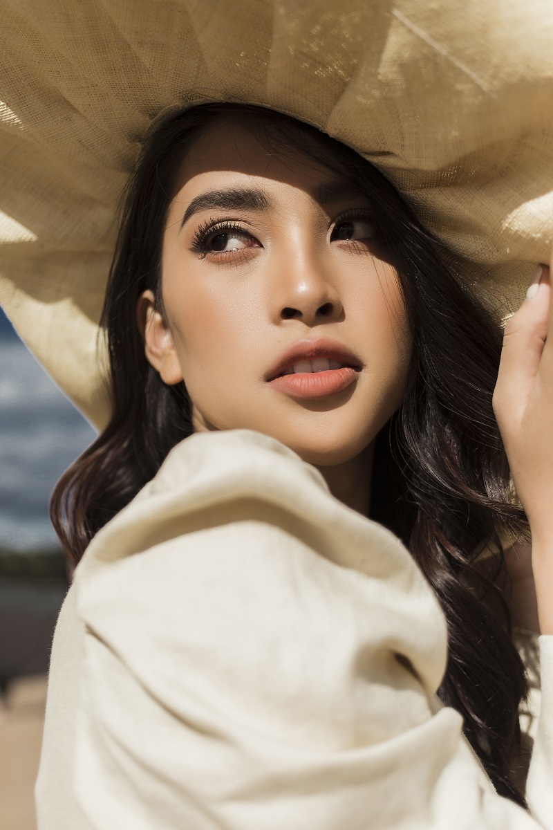 Tiếp nối thành công của “đàn chị”, hoa hậu Tiểu Vy cũng hoàn thành dự án của mình, đạt Top 5 dự án Nhân ái hay nhất và ghi tên mình vào Top 30 chung cuộc của Miss World 2018.