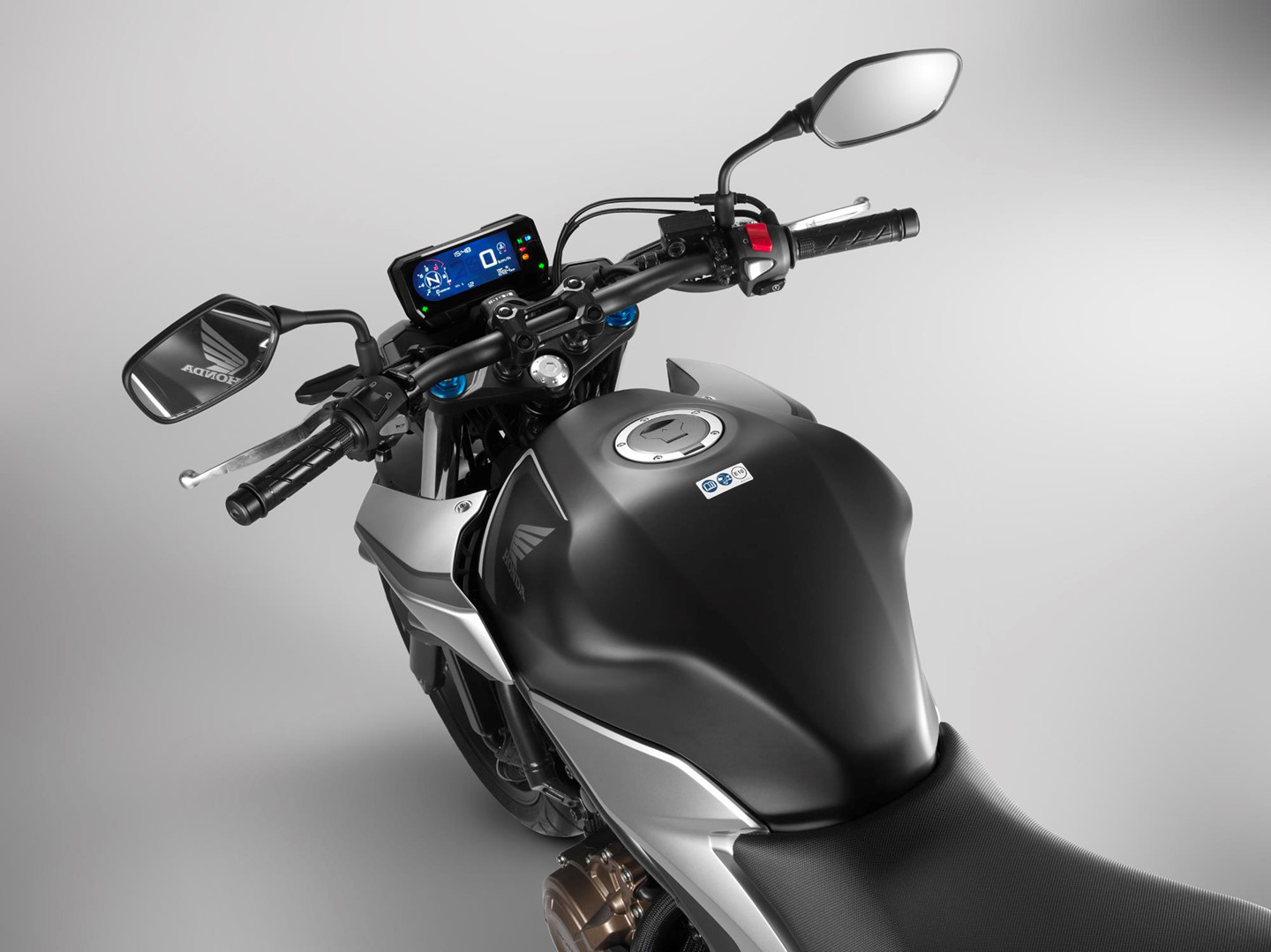 Hệ thống chống bó cứng phanh ABS trang bị cho cả 2 bánh