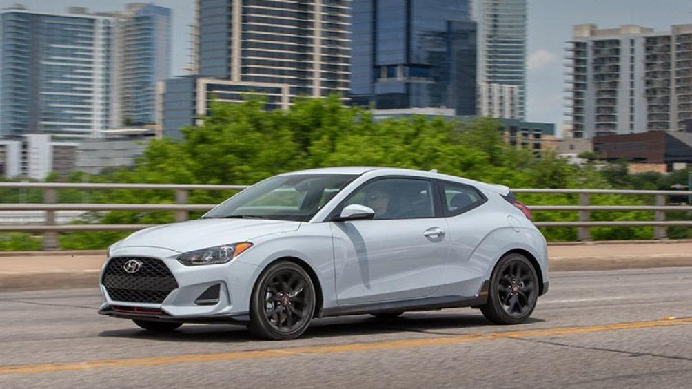 Hyundai Veloster 2019 có giá bán khởi điểm tại Mỹ từ 18.500 USD (khoảng 431 triệu đồng)
