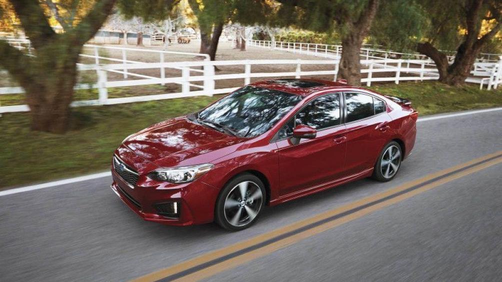 Subaru Impreza 2019 có giá bán khởi điểm tại Mỹ từ 18.595 USD (khoảng 433 triệu đồng). Mẫu xe này hiện được phân phối chính hãng tại Việt Nam có giá bán 1,82 tỷ đồng