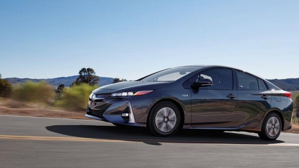 Toyota Prius Prime 2019 có giá bán khởi điểm tại Mỹ từ 27.350 USD (khoảng 637 triệu đồng)