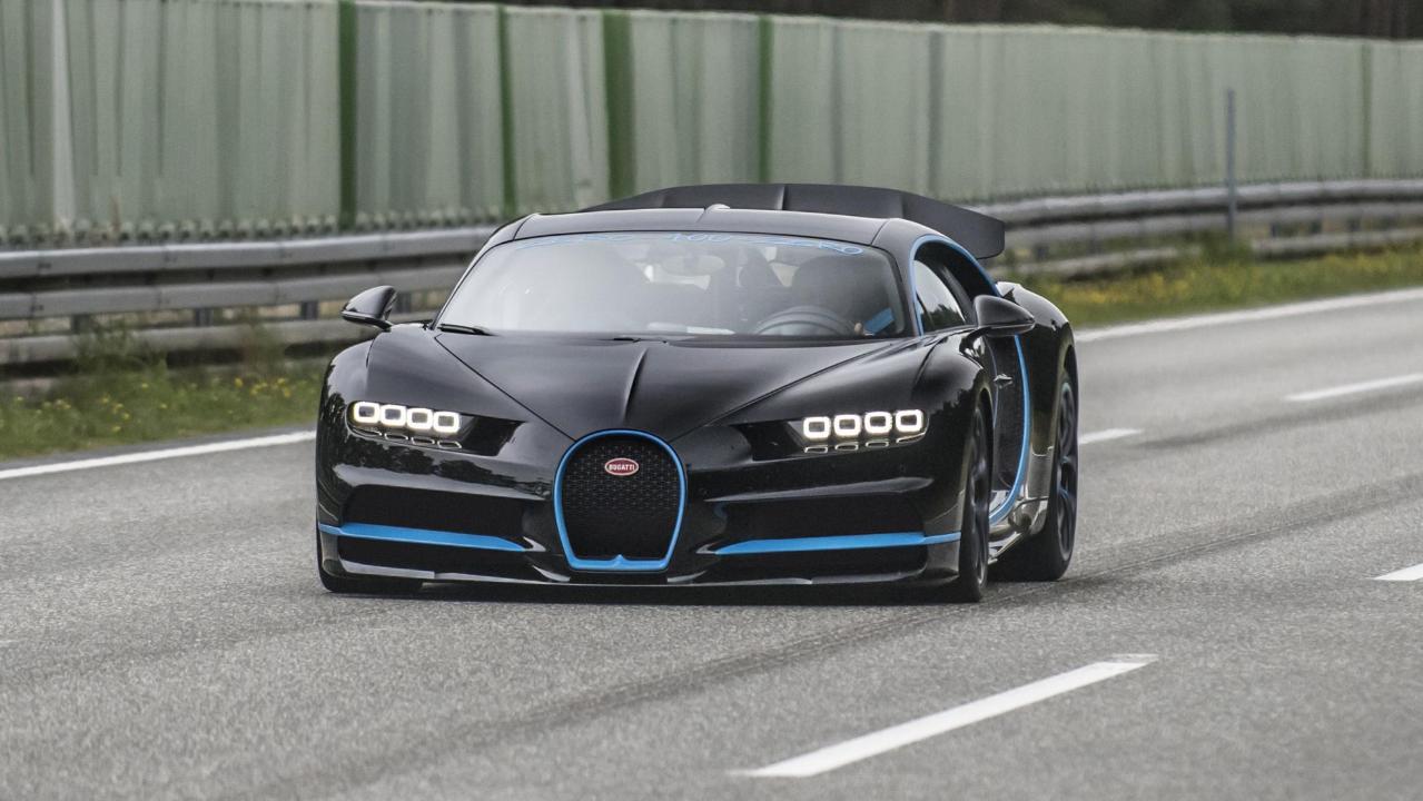 Tốc độ tối đa của Bugatti Chiron là 420 km/h