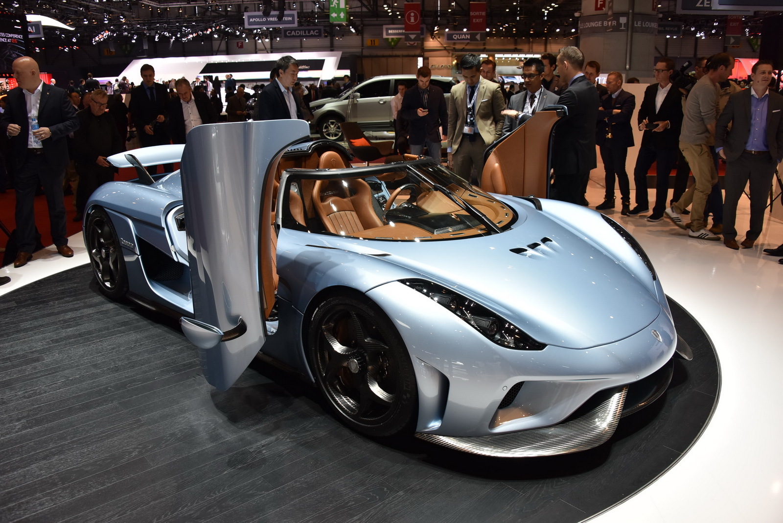 Chiếc xe thể thao Koenigsegg Regera phiên bản giới hạn này ban đầu được sản xuất 80 chiếc với giá khoảng 1,9 triệu USD