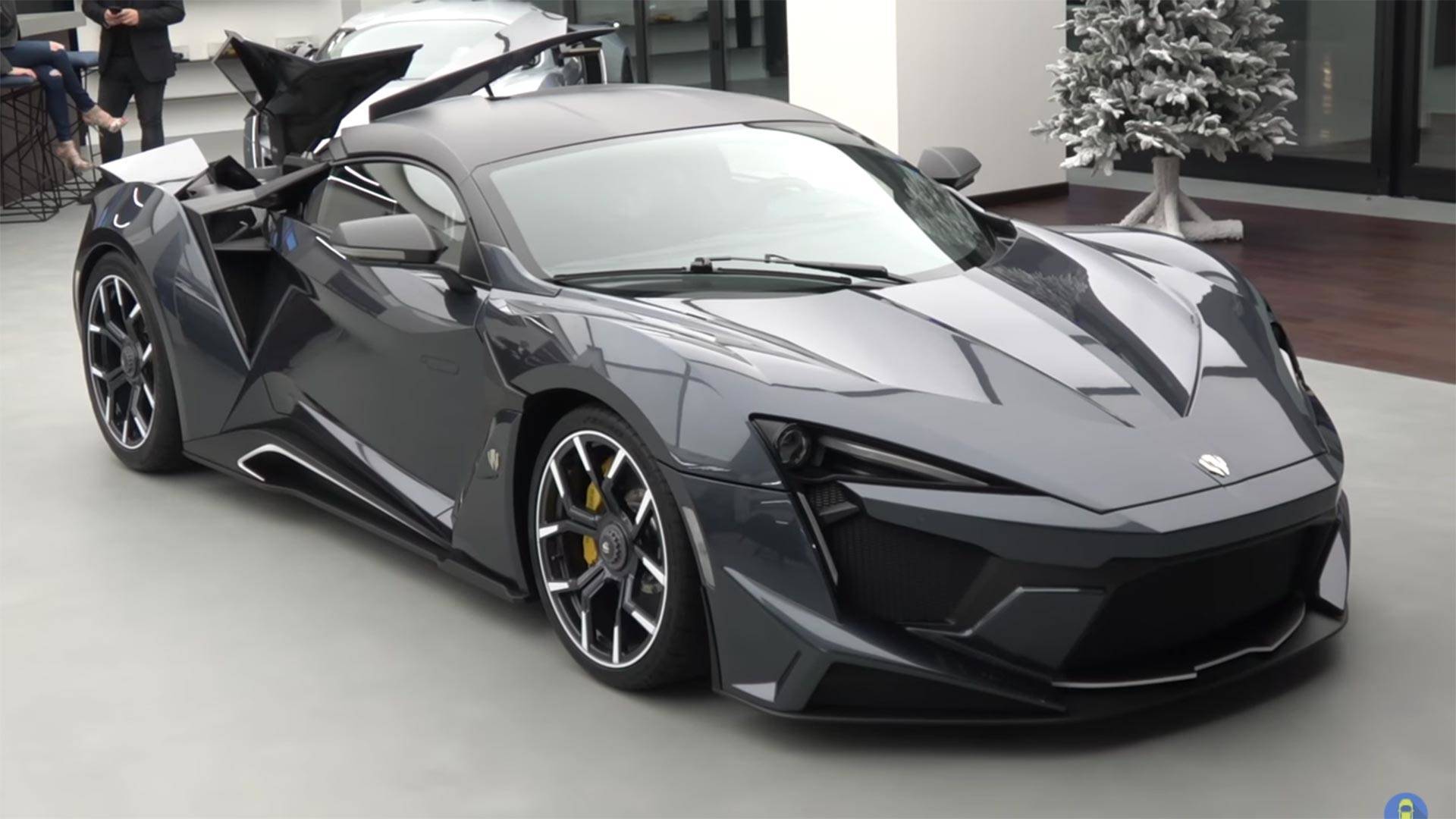 Lykan Fenyr SuperSport là sản phẩm của W Motors - một công ty xe hơi có trụ sở tại Dubai