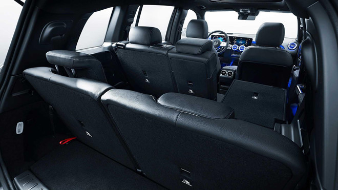 Nếu không lựa chọn cấu hình 7 chỗ, khách hàng có thể mua GLB 2020 dưới dạng 5 chỗ như thường thấy trên thị trường với hàng ghế thứ hai có thể gập lại theo tỷ lệ 40:20:40 và các ghế có thể điều chỉnh độ nghiêng lưng ghế theo sở thích của người dùng