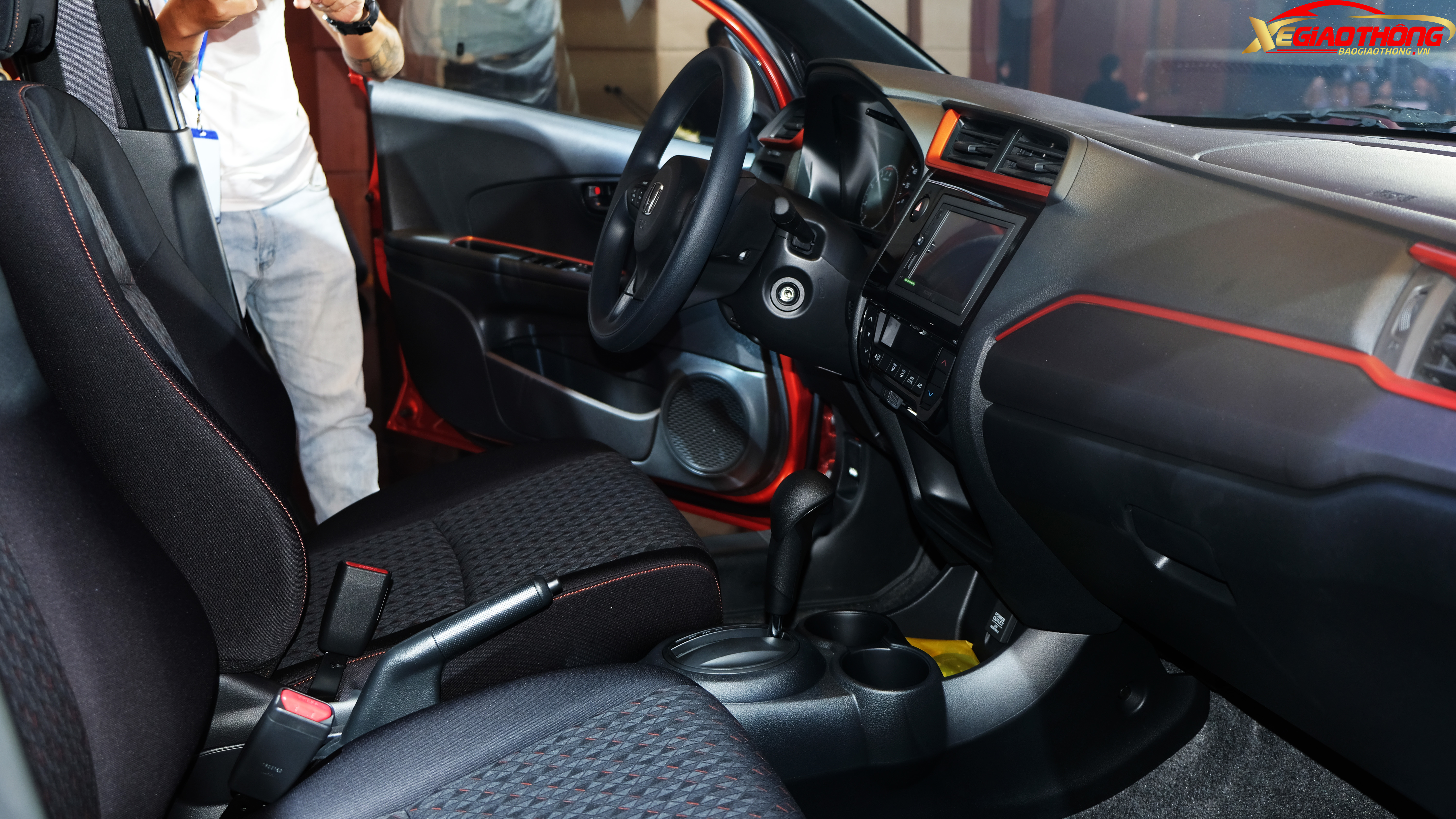 Tuy là bản cao cấp nhất nhưng chiếc Honda Brio này vẫn chỉ được trang bị ghế bọc nỉ chứ không phải bọc da.