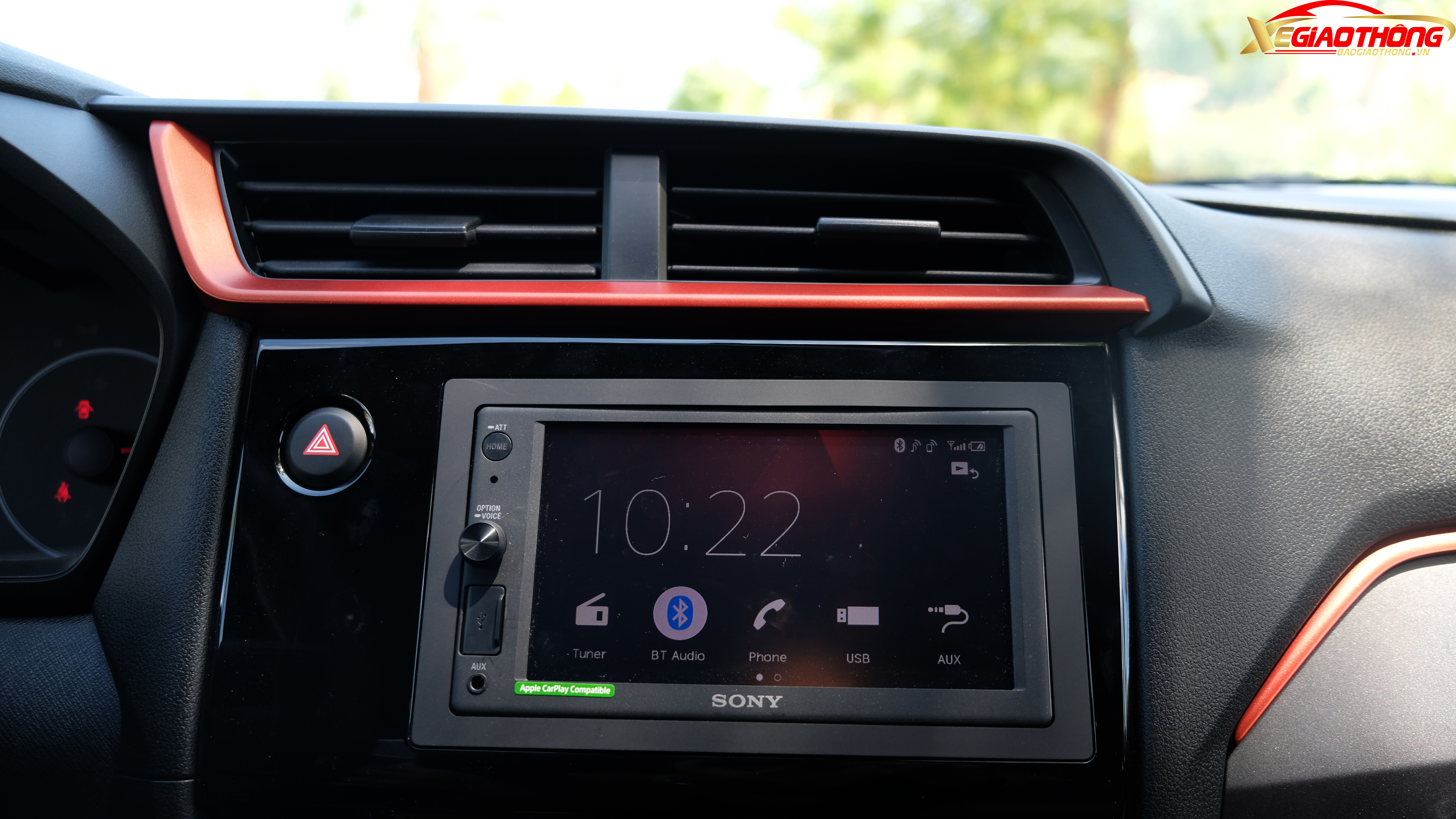 Trên phiên bản Brio RS cao cấp nhất, xe được trang bị màn hình giải trí cảm ứng 6,2 inch với Apple Car Play.