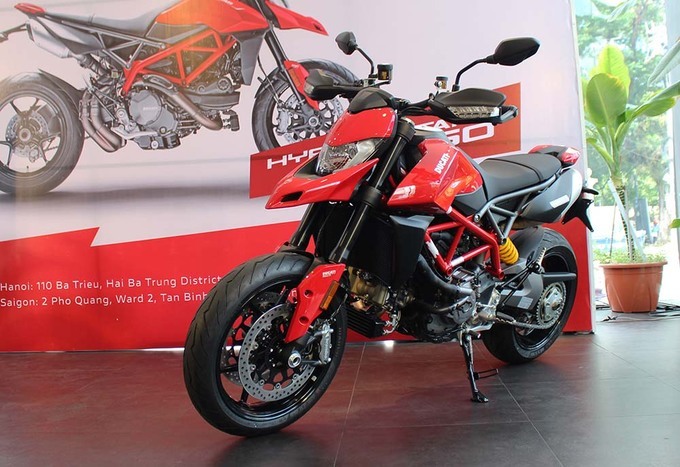 Ngày 23/6 tại TP. HCM, Ducati công bố giá bán chính thức 460 triệu đồng cho Hypermotard 950 mới