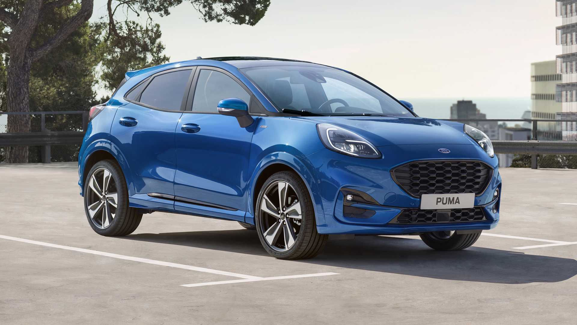 Ford Puma 2020 mới được ứng dụng ngôn ngữ thiết kế hiện đại của Ford, từ ngoài vào trong, chiếc crossover mới của Ford sẽ được làm khác biệt hẳn với mẫu hatchback Fiesta tại thị trường châu Âu - mặc dù Puma 2020 vẫn sẽ vay mượn một vài chi tiết thiết kế từ Fiesta và cả hai đều dùng chung nền tảng khung gầm