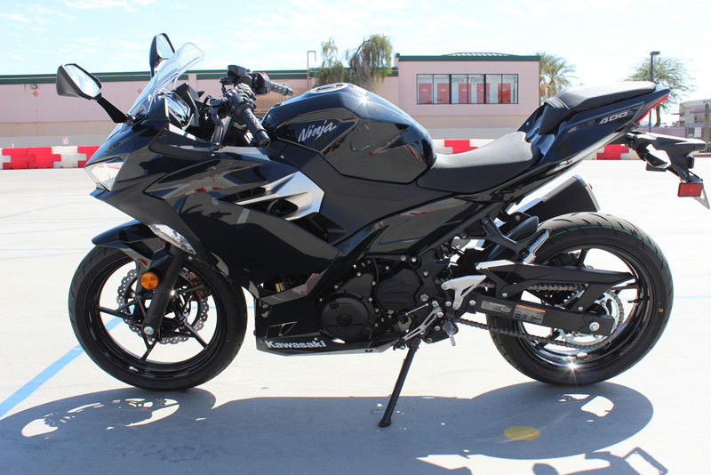 Kawasaki Ninja 400 ABS sở hữu thiết kế với kiểu dáng khí động học mới nhất giúp giảm sức cản của gió