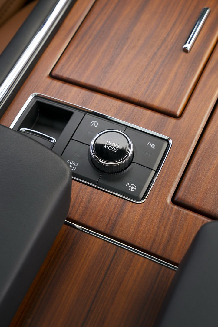 Giá bán của Navigator 2020 sẽ được công bố gần với ngày bán và họ sẽ cung cấp nó trong 4 cấp độ: Standard, Select, Reserve và Black Label