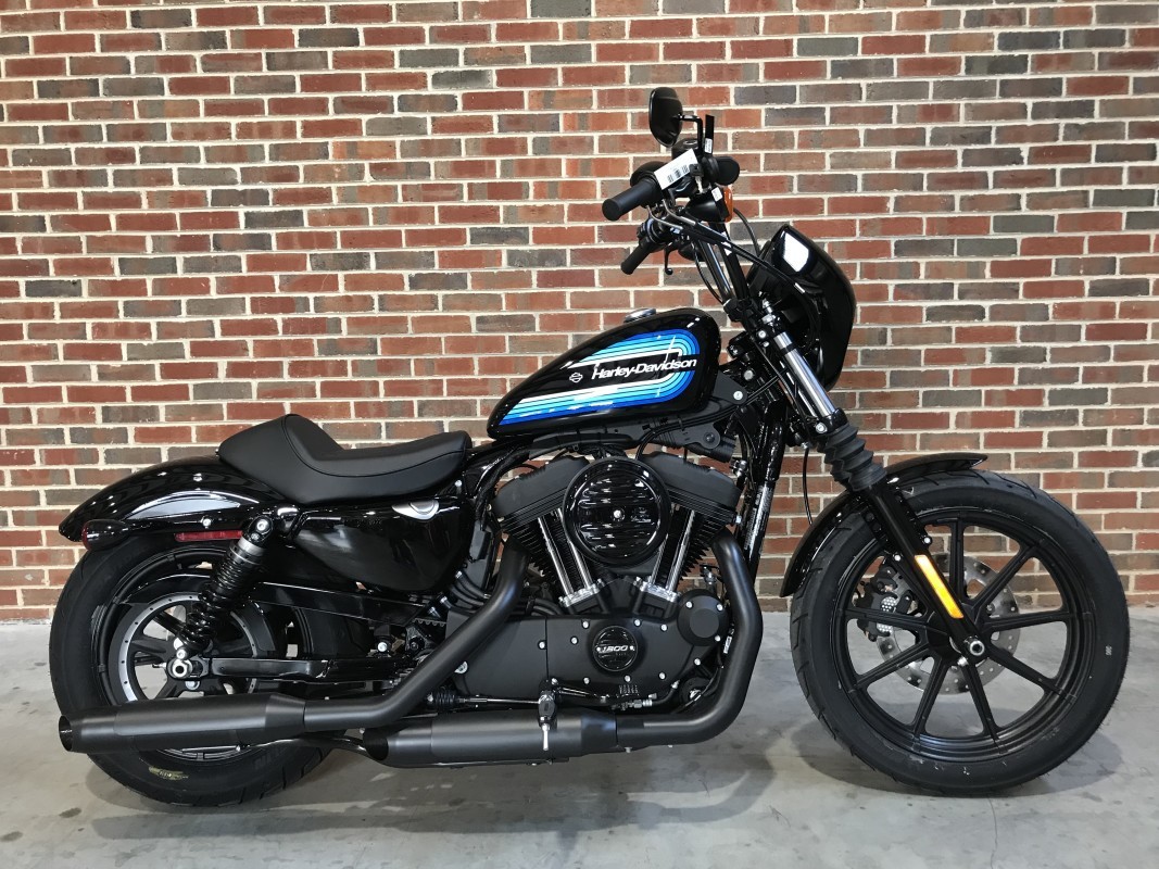 2. Harley-Davidson Iron 1200 2019 (giá khởi điểm: 9.999 USD)