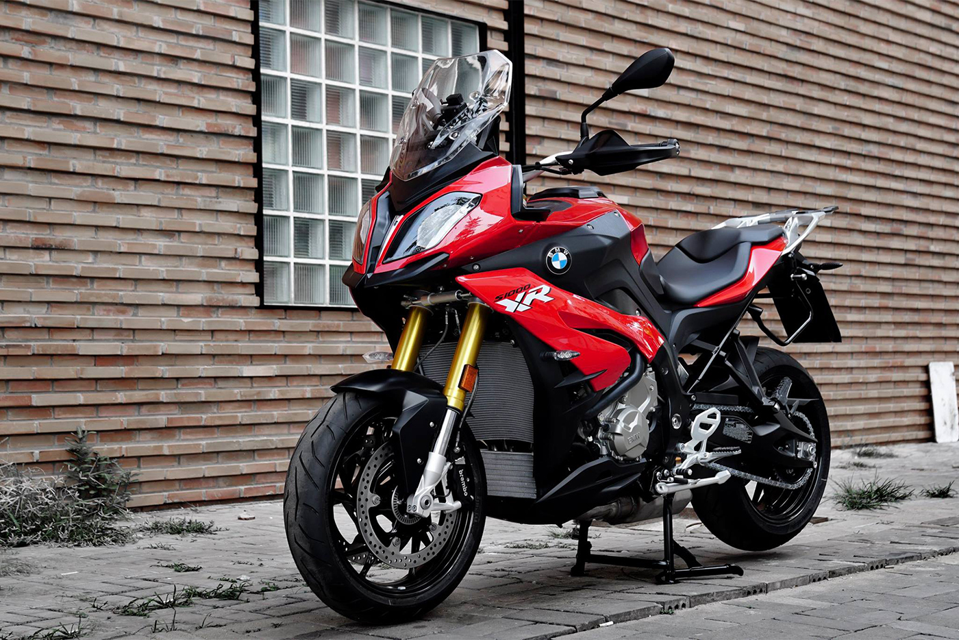 1. BMW S1000XR 2019 (giá: 16.300 euro)