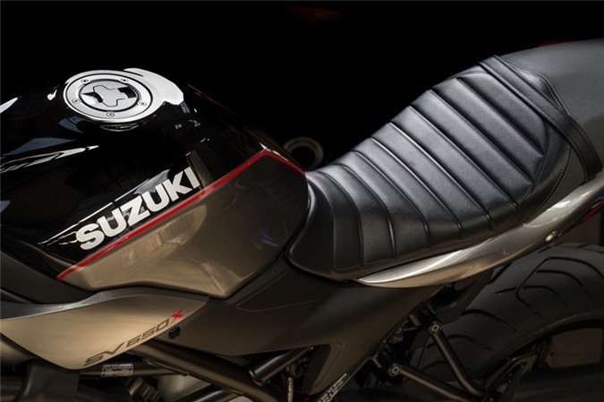 Chiều cao yên xe 790 mm