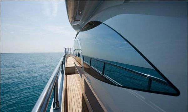 Trước đó cầu thủ Brazil đã nhiều lần thuê chiếc du thuyền này để du lịch với mức giá cao ngất ngưởng