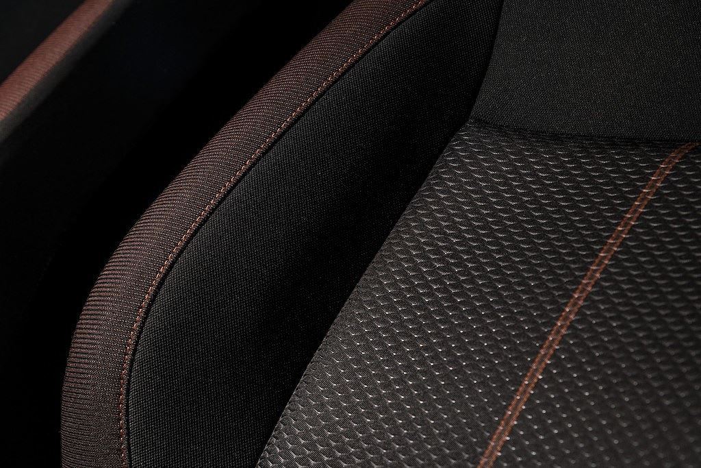 Kiểm soát hành trình thích ứng, giám sát điểm mù và giám sát chú ý lái xe