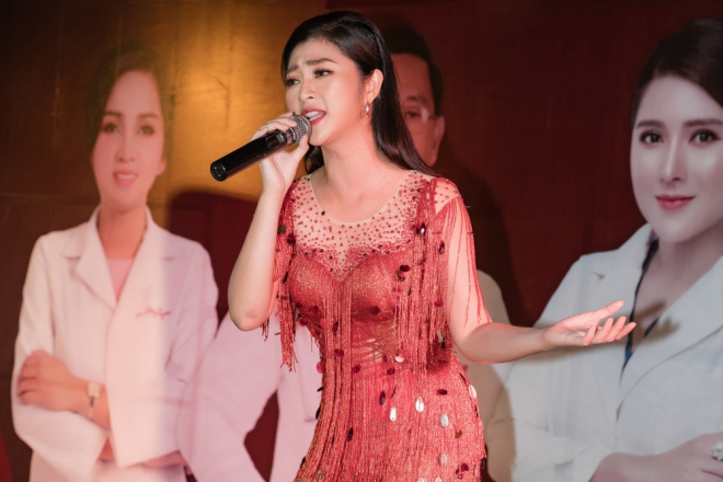 Thanh Trúc tên thật là Phạm Lương Thanh Trúc, sinh năm 1986 và hiện sinh sống tại TP HCM, cô được khán giả yêu thích qua nhiều vai diễn phim truyền hình và sắp tới là âm nhạc