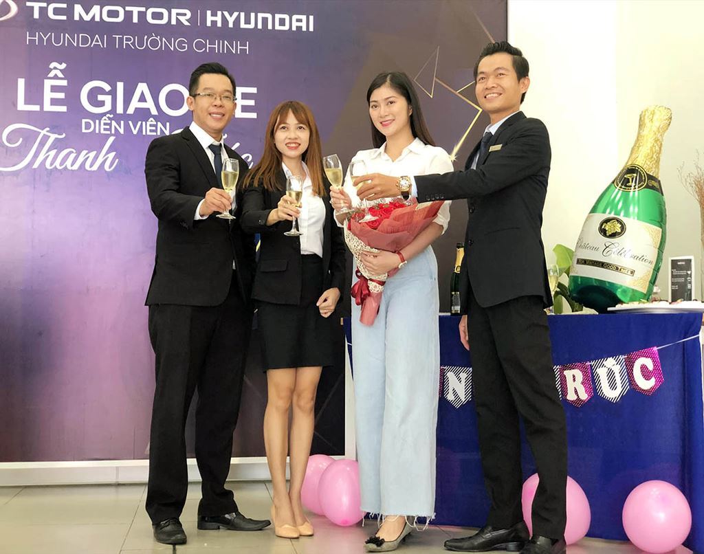 Sự kiện giao xe cho nữ diễn viên diễn ra tại đại lý TC Motor Hyundai Trường Chinh khu vực TP. HCM