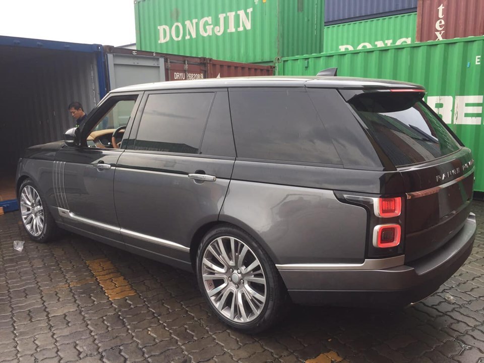 Đây là dòng xe mạnh mẽ và đắt nhất của Range Rover tại Việt Nam