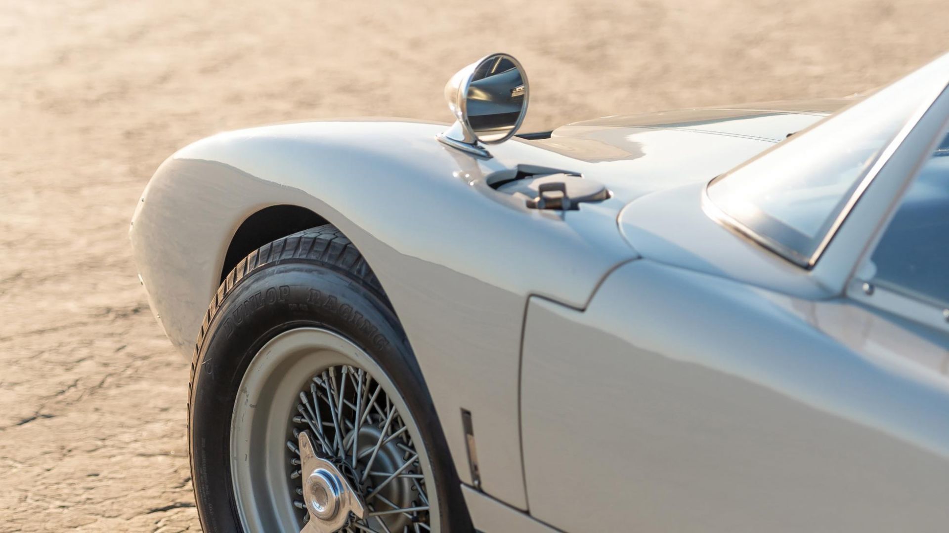 Một số hình ảnh đẹp khác về chiếc xe cổ vô cùng giá trị này