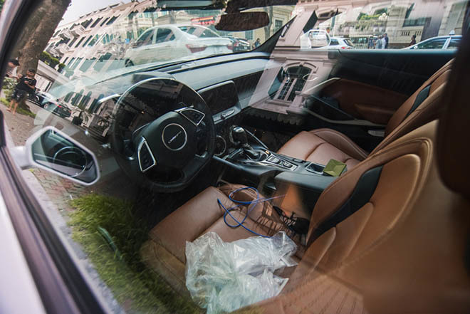 Chevrolet Camaro RS lắp động cơ LTG Ecotec 2.0 I4 tăng áp, đi kèm hộp số tự động 8 cấp, sản sinh công suất 275 mã lực tại vòng tua 5.600 vòng/phút và mô-men xoắn cực đại 400Nm tại 3.500-4.000 vòng/phút