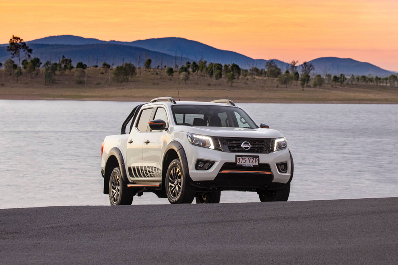 Navara N-Trek có 2 tùy chọn hộp số bao gồm hộp số sàn 6 cấp và hộp số tự động 7 cấp dành cho động cơ twin-turbo diesel 2.3 L sản sinh công suất 188 mã lực và mô men xoắn 450 Nm