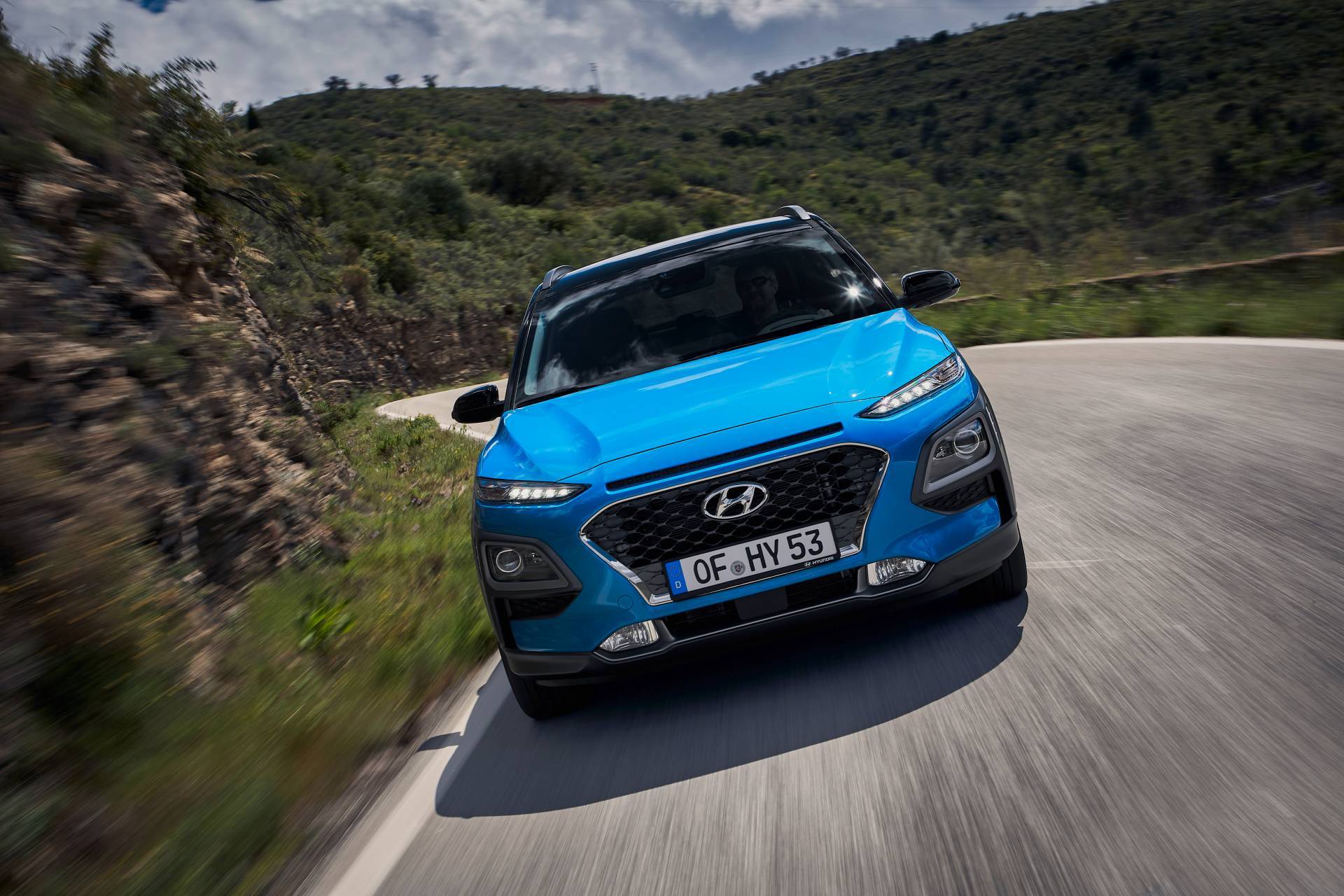 Hệ thống âm thanh Krell, hệ thống khóa mở từ xa, kính riêng tư và hệ thống sạc điện thoại thông minh không dây