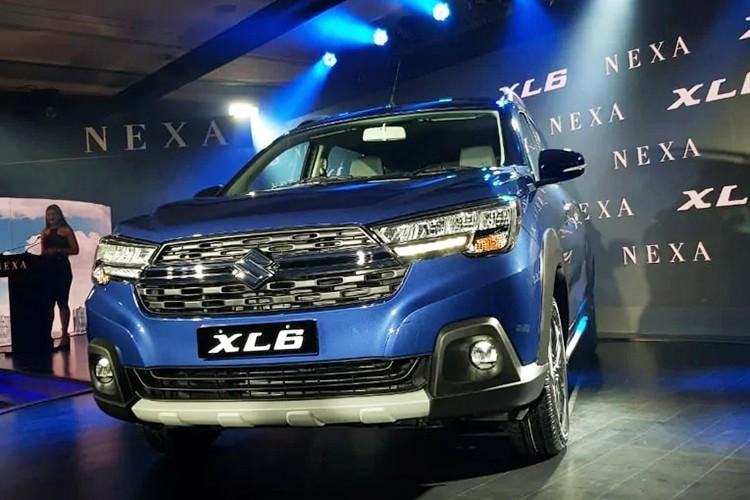 Mới đây, liên doanh Maruti Suzuki đã chính thức vén màn mẫu MPV 6 chỗ mới mang tên XL6. Trên thực tế, Suzuki XL6 2019 mới chính là phiên bản cao cấp hơn của mẫu MPV 7 chỗ Ertiga thế hệ mới. XL6 cũng là mẫu MPV cao cấp đầu tiên của liên doanh Maruti Suzuki tại thị trường Ấn Độ