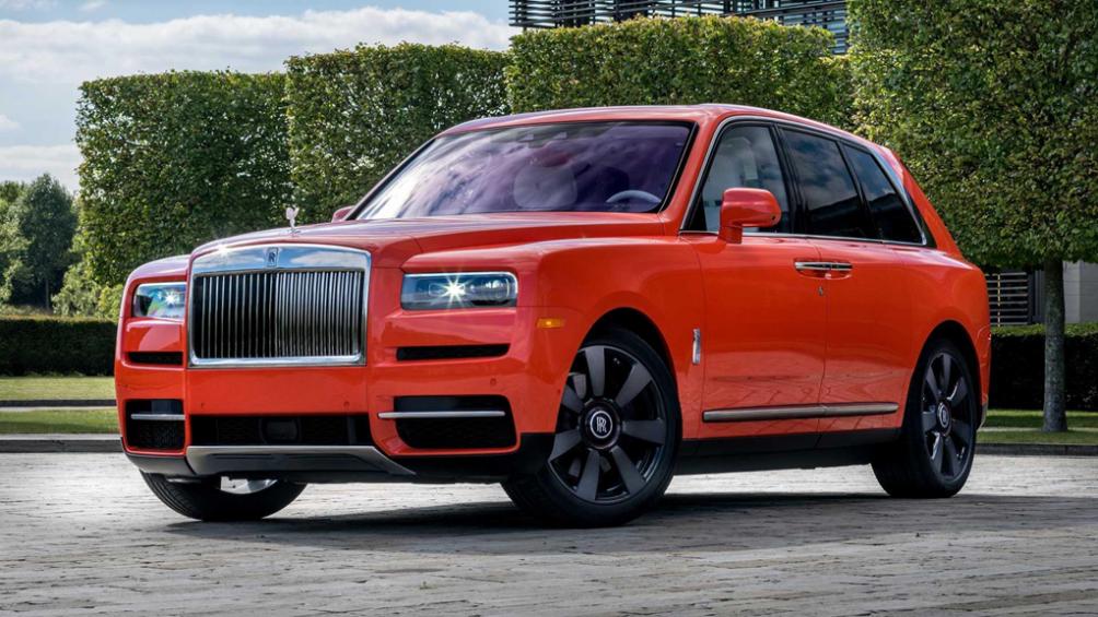 Thành viên mới nhất thuộc bộ sưu tập xe Rolls-Royce sơn độc quyền của Michael Fux là Cullinan màu Fux Orange